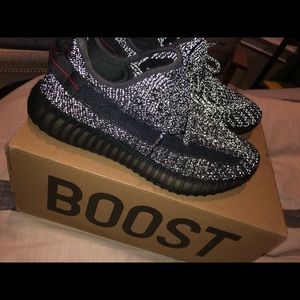 yeezy boost 350 v2 black reflective